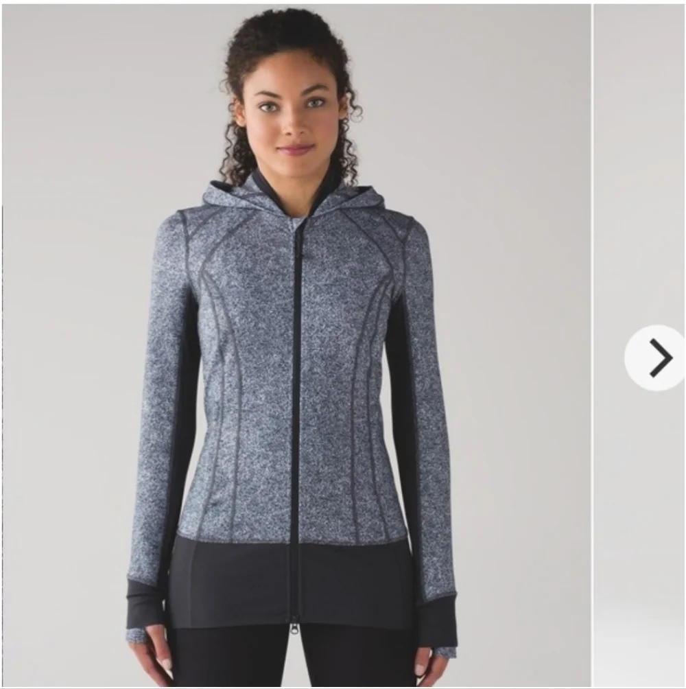 Lululemon Daily Practice Jacket Size 6 Rio Mist White Black Deep Coal Color